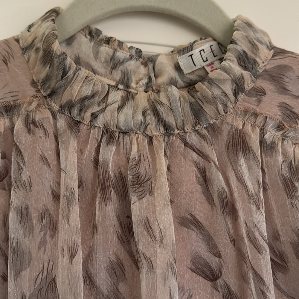 NWOT TCEC Mock Neck Elegant Women's Sheer Blouse - Pink Pattern Size S - Picture 9 of 15